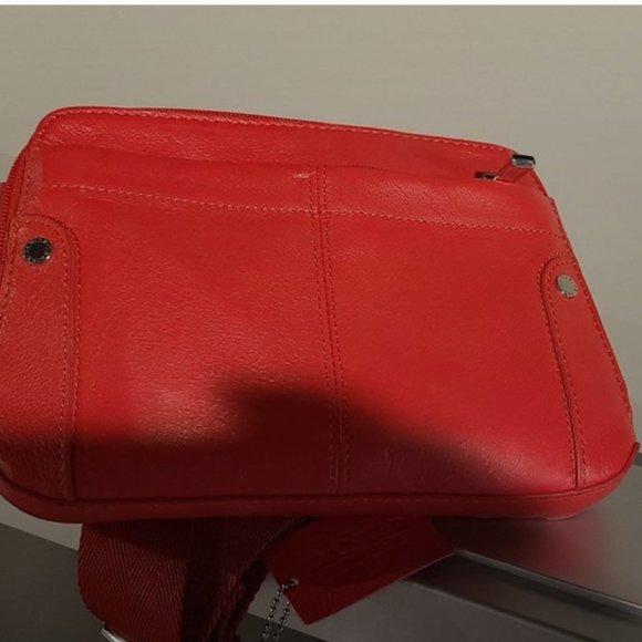 New Genuine Danier leather fanny pack belt bag in vibrant red & silver - Picture 7 of 11